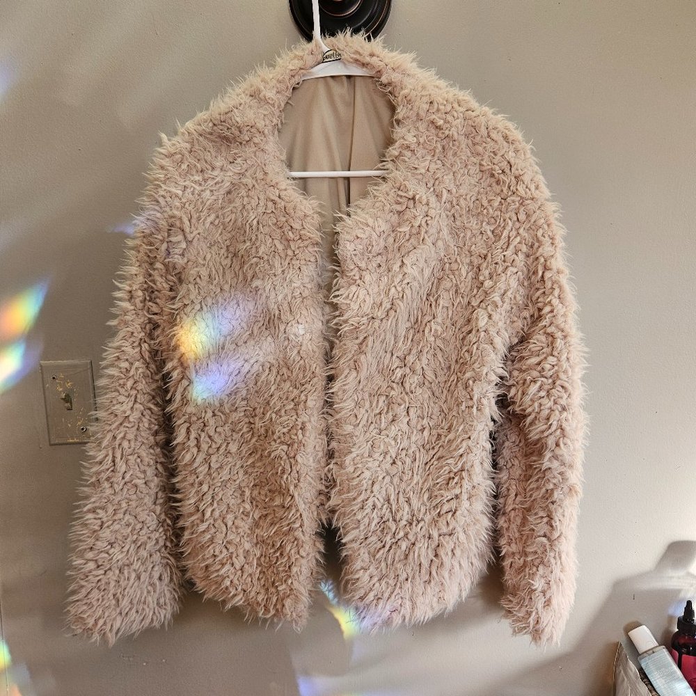 Fuzzy jacket snaps